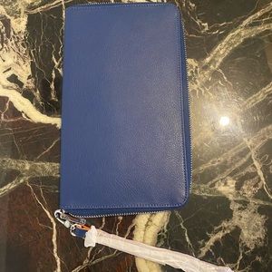 Kiki K Travel Zippered Wallet